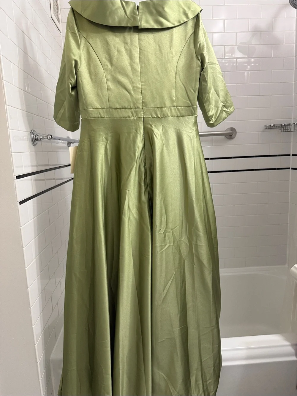 NWT Lanting Clover A Line Sheath Floor Length Beaded & Embroidered Formal Gown - Picture 3 of 9